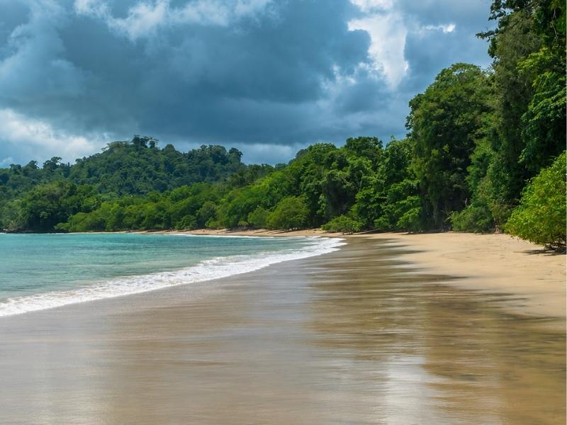 Costa Rica Experience – Rainforests, Wildlife & Adventure